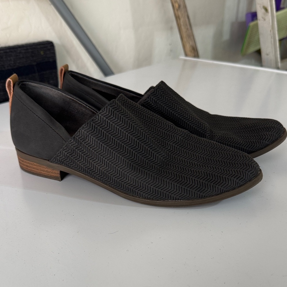 Dr. Scholl's Black and Gray Slip-On Shoes - Picture 1 of 3